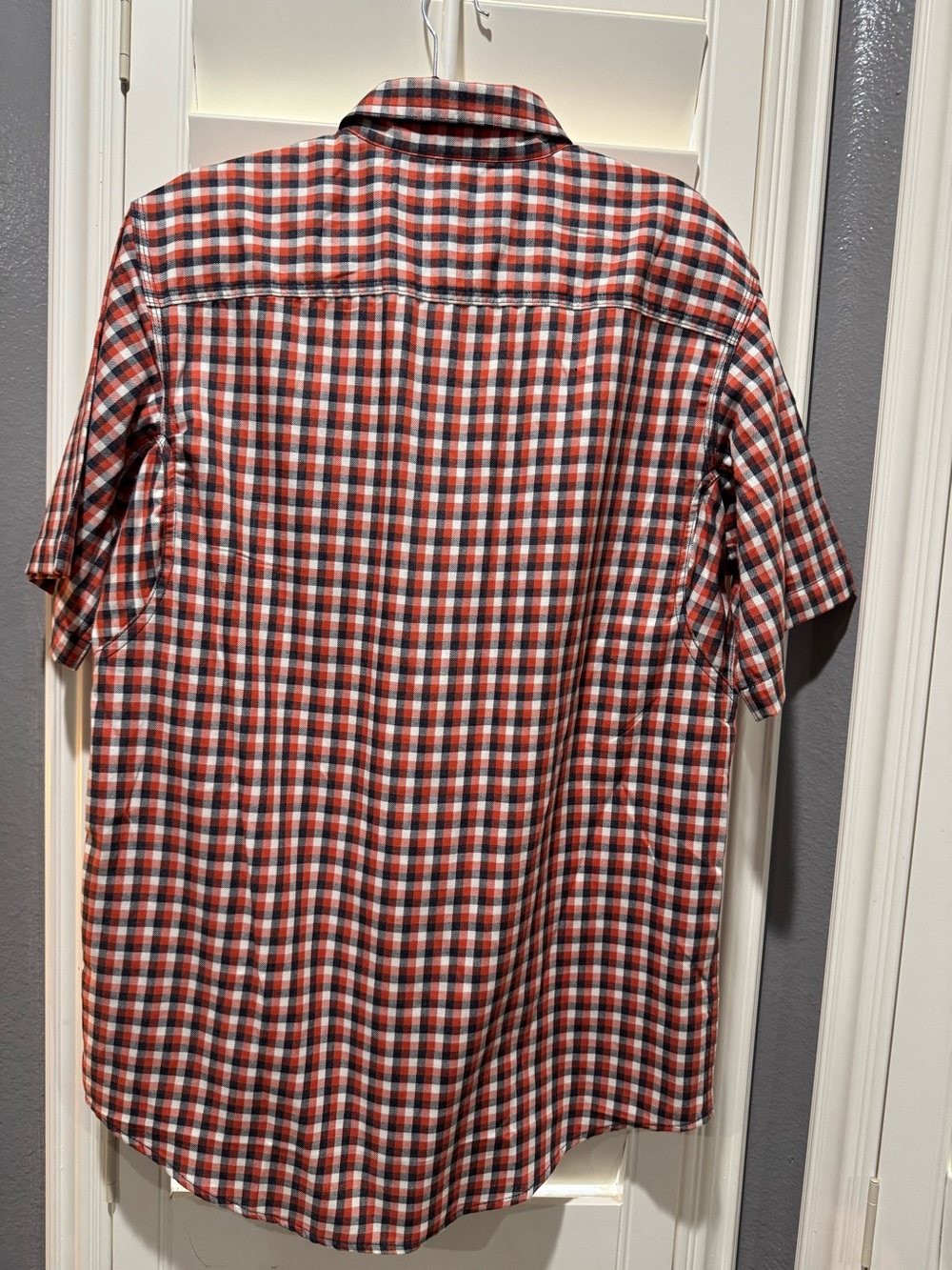 Wrangler NWT Men's Short-Sleeve Plaid Button-Down Shirt - Red/Black/White - Picture 2 of 5